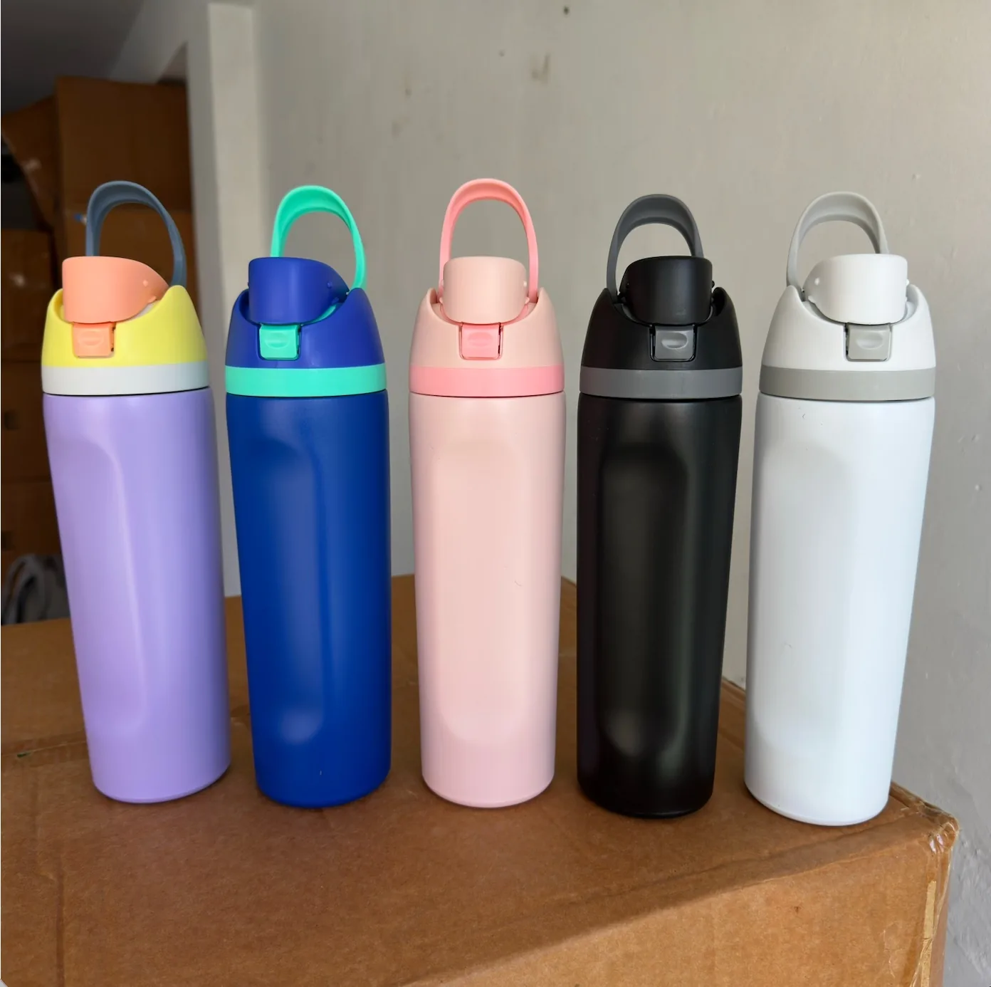 Termo tipo owala 750ml al mayor · BIGTIME Venezuela · relojeria
