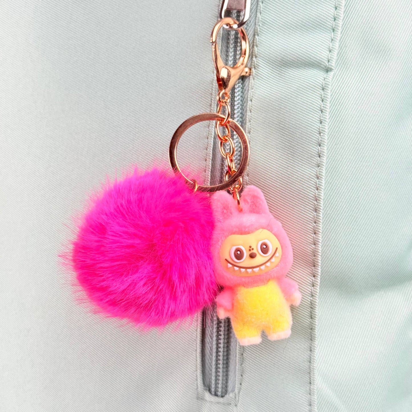 Llavero pompón de labubu