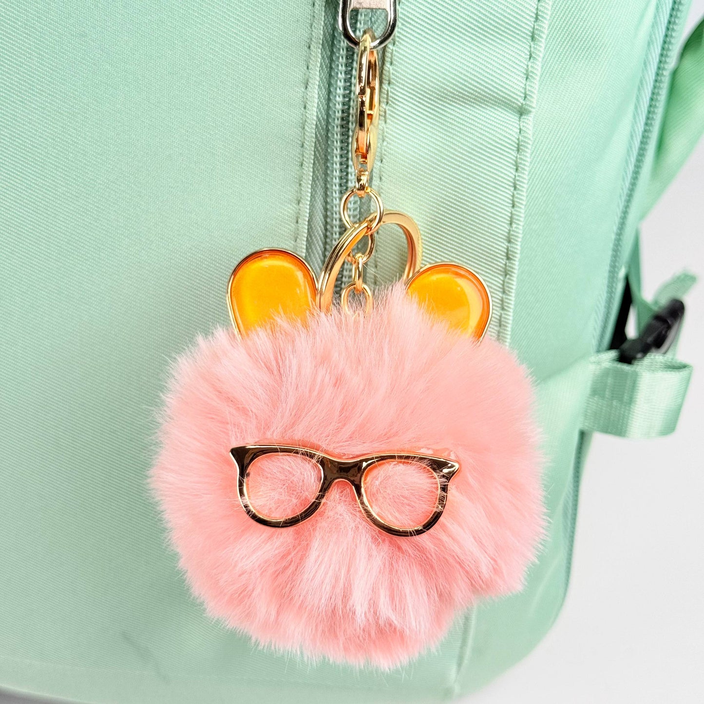 Llavero de pompón de conejito