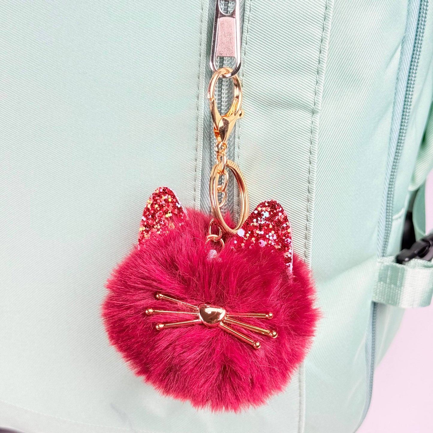 Llavero de pompón gatito