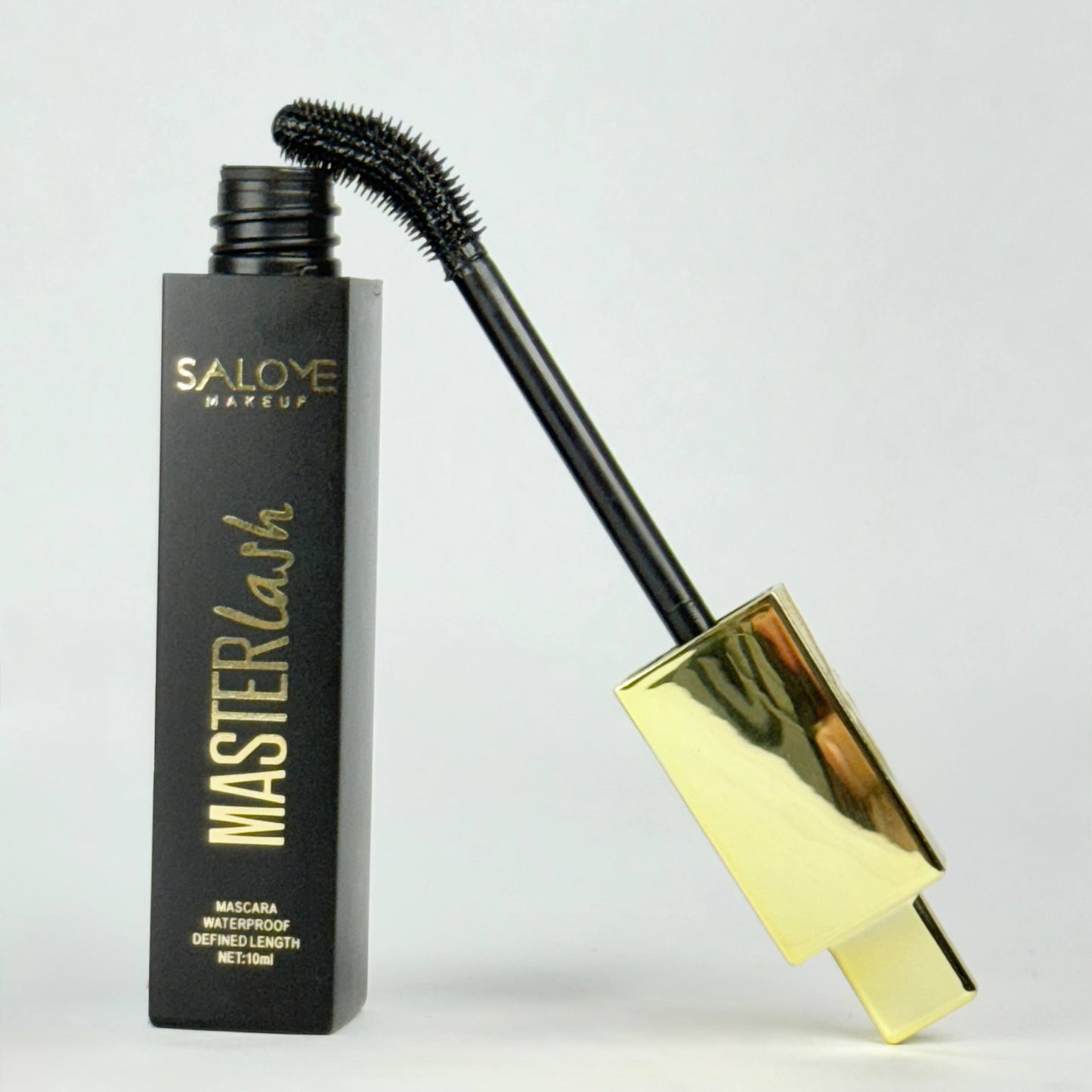 Máscara de pestañas resistente al agua de longitud definida salome